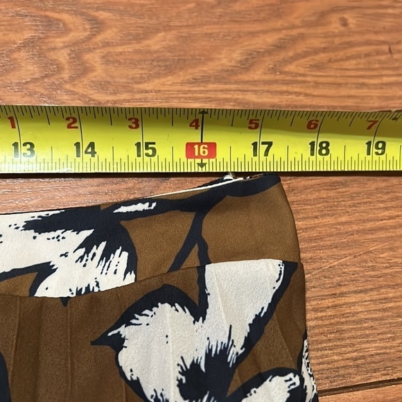 Isle by Melis Kozan skirt - Picture 4 of 6